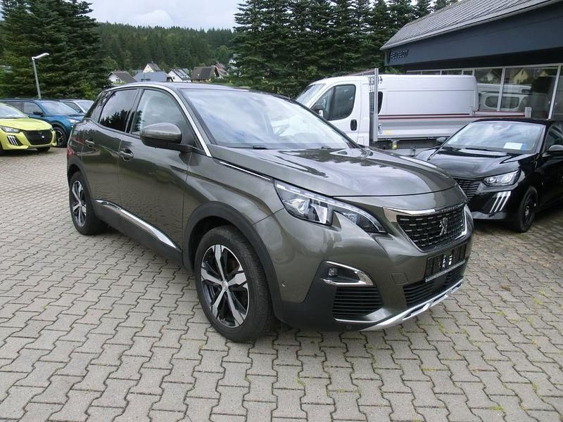 Grau Gebraucht 2019 Peugeot 3008 Allure SUV | 16.490 € (Guter Preis) - Bild 1/4