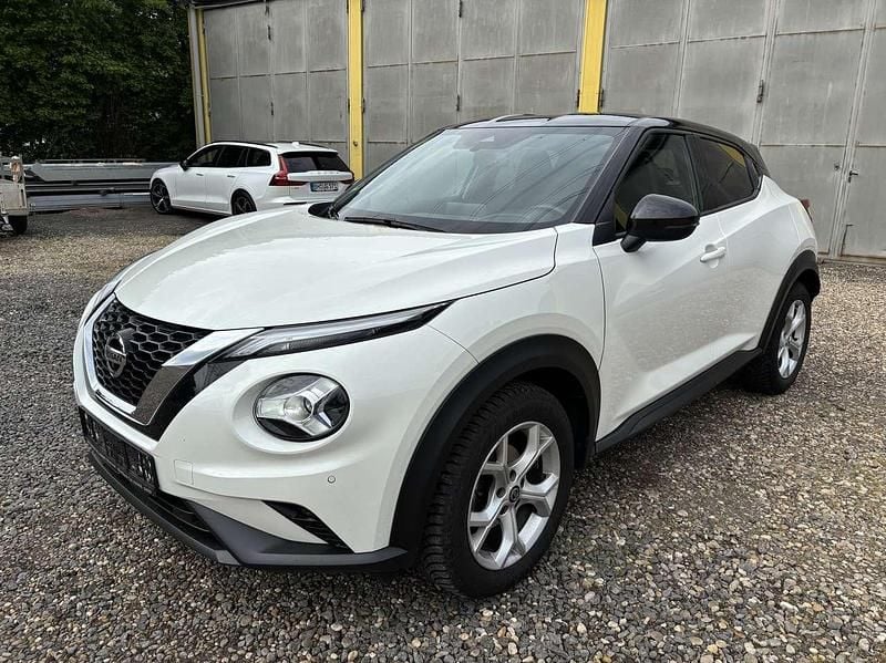 Pearl white/black m Gebraucht 2020 Nissan Juke N-Connecta SUV | 15.600 € (Fairer Preis) - Bild 1/4