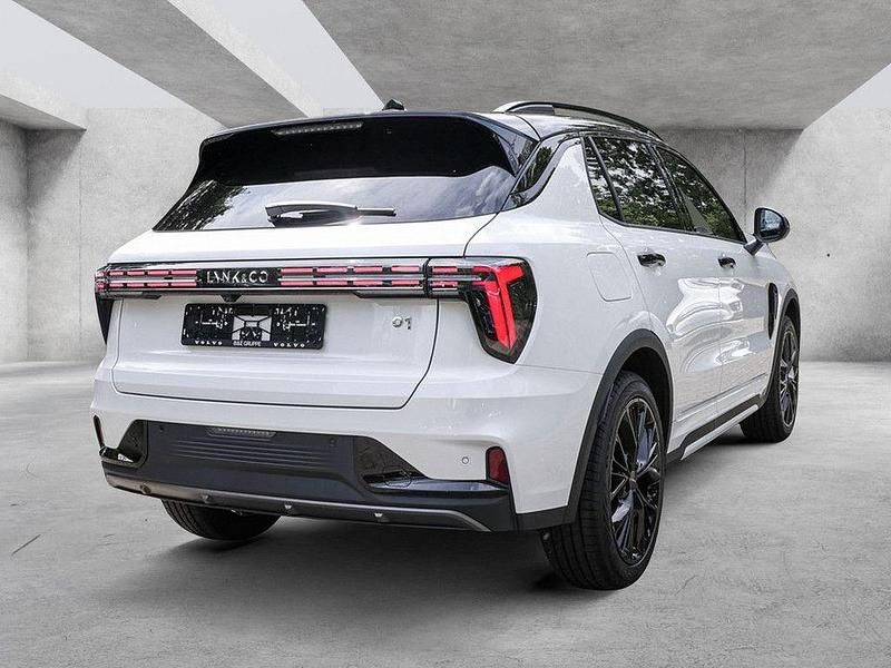 Neu Lynk & Co 01 280 PS (205 kW) 2025 Crystal white SUV