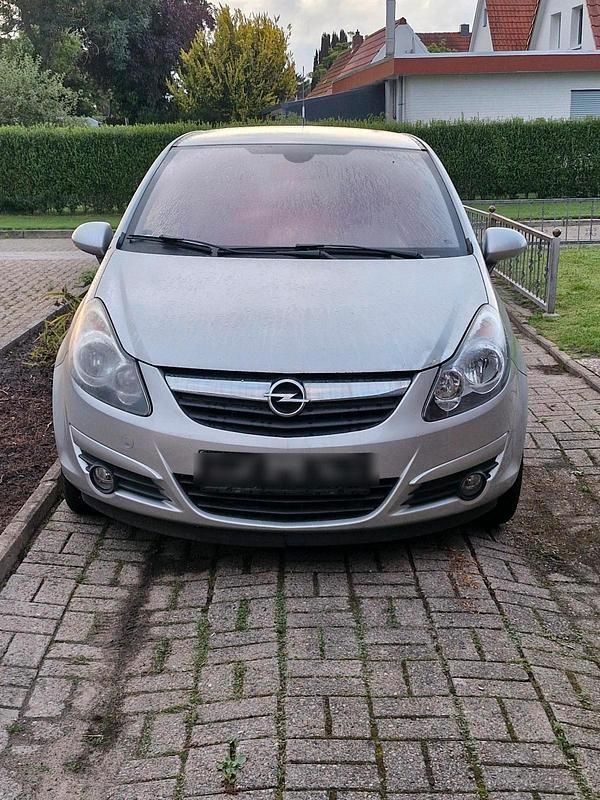 Silber Gebraucht 2010 Opel Corsa Kleinwagen | 1.750 € (Guter Preis) - Bild 1/4
