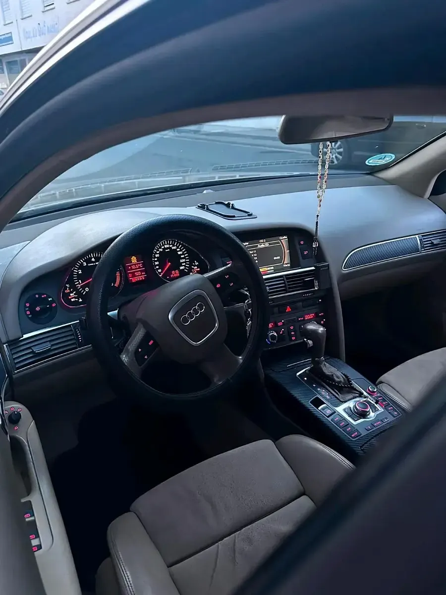 Second-hand Audi A6 177 CP (130 kW) 2004 Bej Berlinǎ
