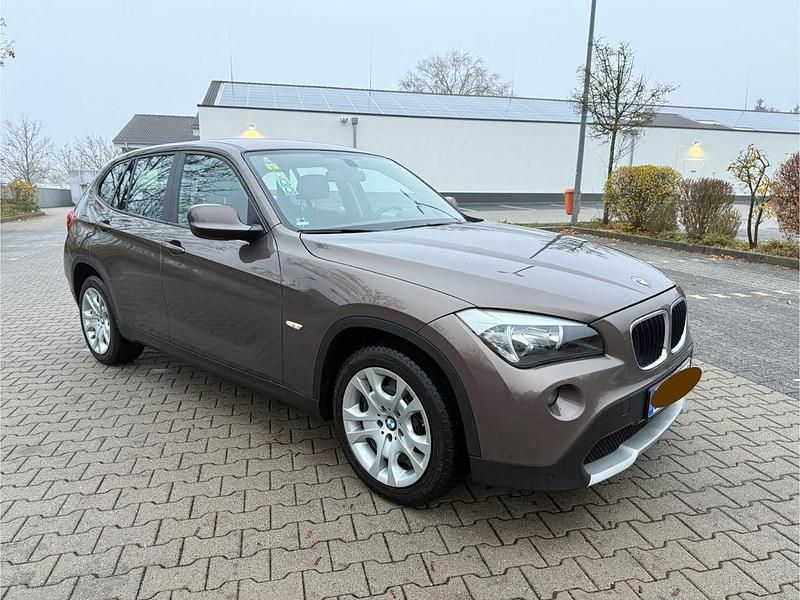 Braun Gebraucht 2010 BMW X1 SUV | 9.400 € (Fairer Preis) - Bild 1/4