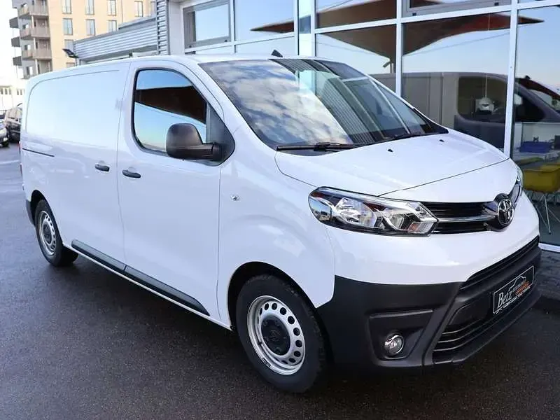 Gebraucht Toyota Proace 120 PS (88 kW) 2025 Weiß Van / Kleinbus