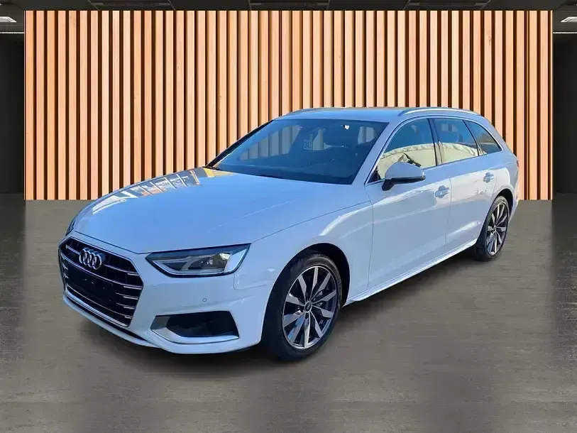 Używany Audi A4 Advanced Plus 204 KM (150 kW) 2023 Biały Kombi