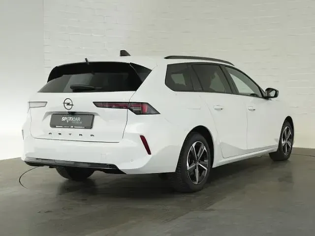 Gebraucht Opel Astra 131 PS (96 kW) 2024 Arktis weiß Kleinwagen