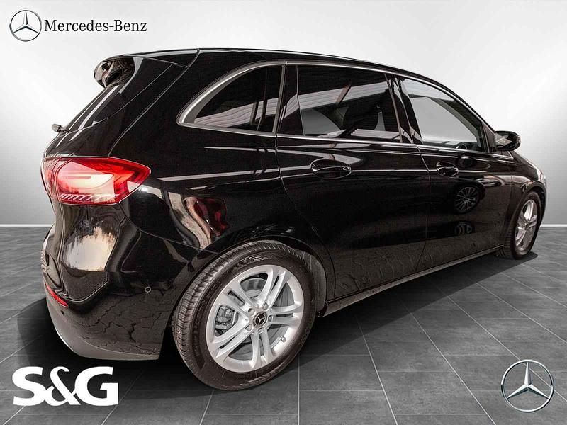 Gebraucht Mercedes B220 Progressive 190 PS (139 kW) 2023 Unilack nachtschwarz Van / Kleinbus