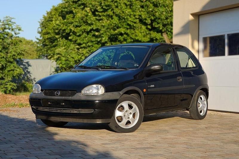 Schwarz Gebraucht 2000 Opel Corsa Edition Limousine | 950 € (Fairer Preis) - Bild 1/4