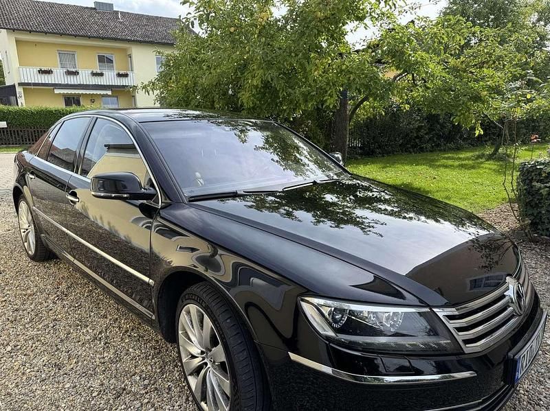 Schwarz Gebraucht 2016 VW Phaeton Limousine | 19.500 € - Bild 1/4