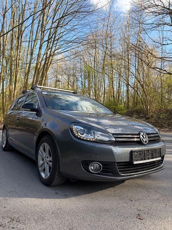 Gebraucht VW Golf VI Style 140 PS (102 kW) 2012 Grau Kleinwagen