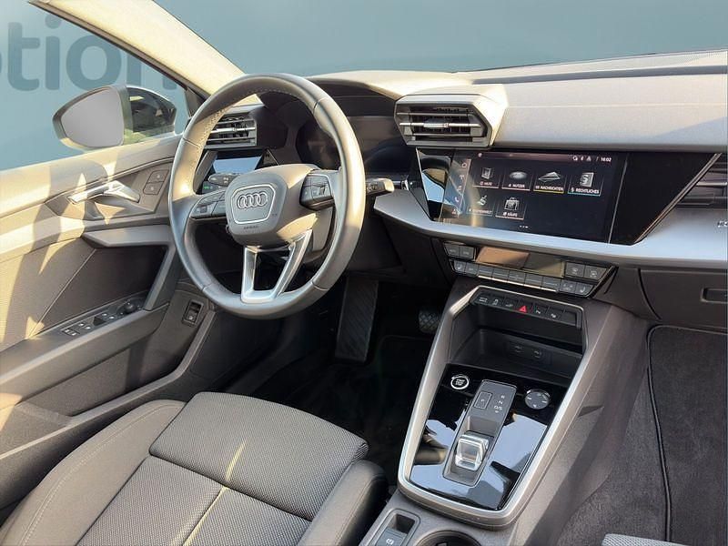 Gebraucht Audi A3 Sportback e-tron 204 PS (150 kW) 2022 Schwarz Kleinwagen