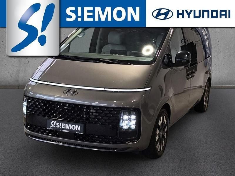 Grau Gebraucht 2023 Hyundai Staria Signature Van | 43.430 € (Guter Preis) - Bild 1/4