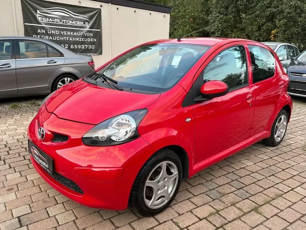 Gebraucht Toyota Aygo Cool 68 PS (50 kW) 2007 Rot Kleinwagen