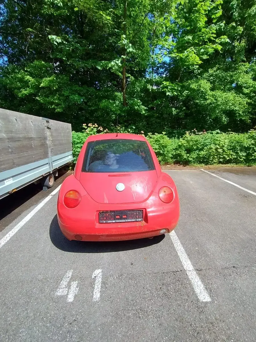 Gebraucht VW Beetle 84 PS (61 kW) 1999 Rot Kleinwagen