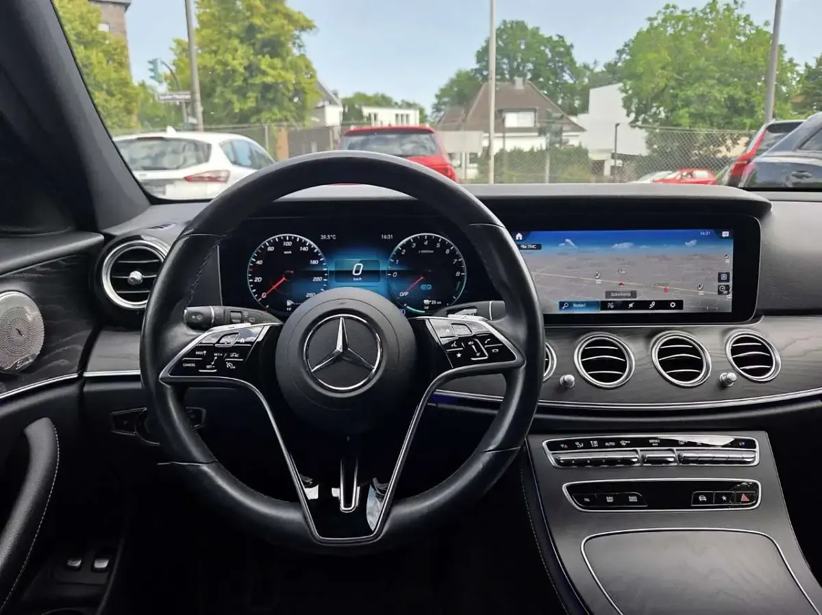 Gebraucht Mercedes E300 320 PS (235 kW) 2022 Grafitgrau  metallic Kombi