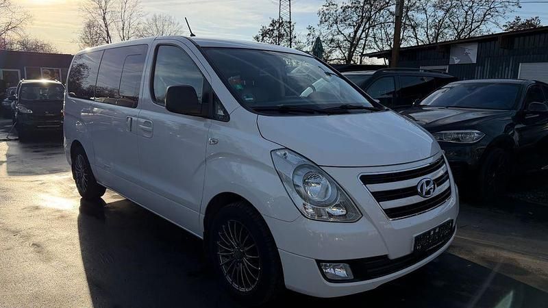 Gebraucht Hyundai H-1 170 PS (125 kW) 2013 Weiß Van / Kleinbus