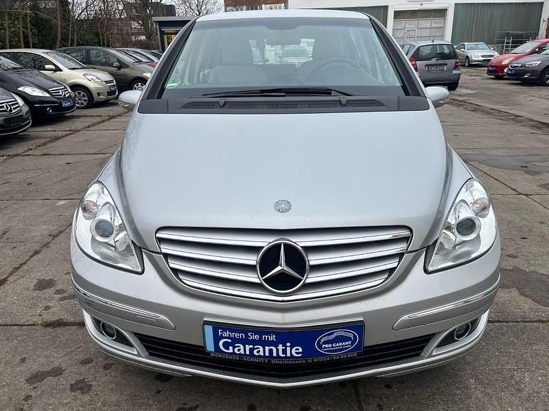 Gebraucht Mercedes B180 109 PS (80 kW) 2006 Silber Van / Kleinbus