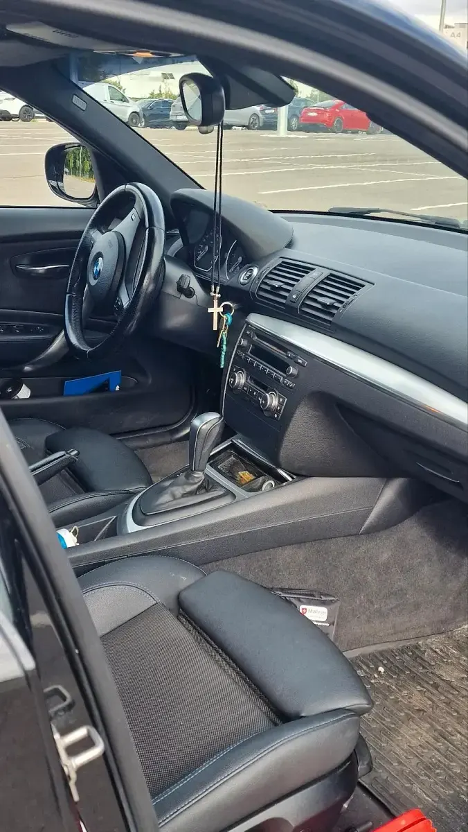 Gebraucht BMW 118 M Sport 143 PS (105 kW) 2011 Schwarz Kleinwagen