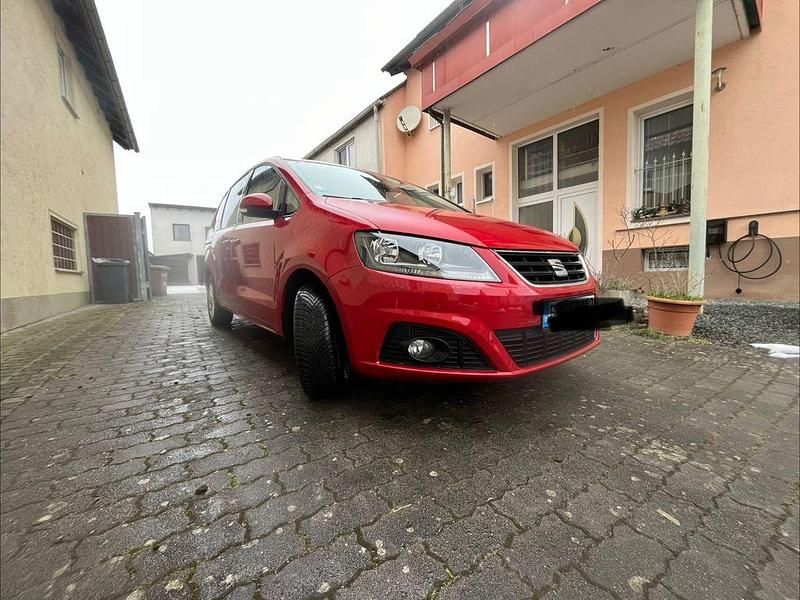 Rot Gebraucht 2018 Seat Alhambra Style Van / Kleinbus | 20.000 € (Superpreis) - Bild 1/4