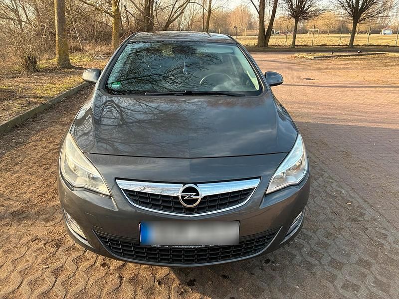 Gebraucht Opel Astra 115 PS (84 kW) 2011 Grau Kombi