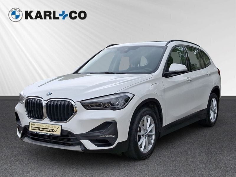 Weiß Gebraucht 2021 BMW X1 Advantage SUV | 20.978 € (Fairer Preis) - Bild 1/4