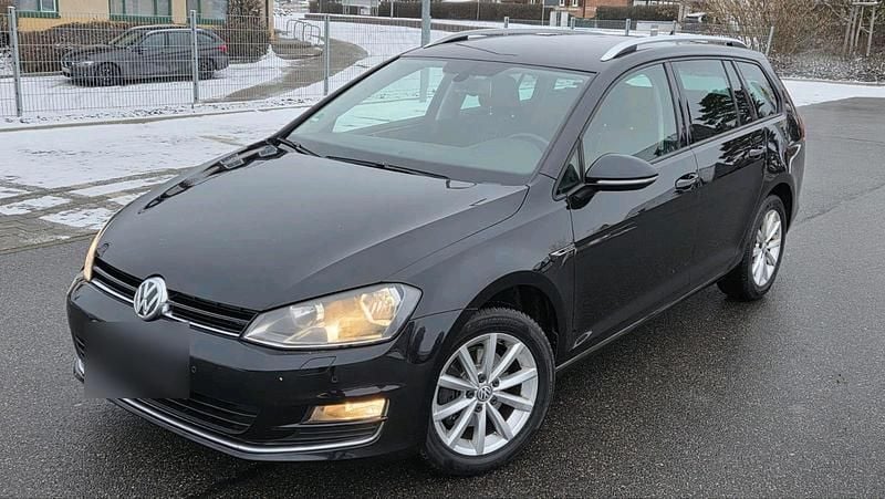 Gebraucht VW Golf VII LOUNGE 110 PS (80 kW) 2015 Schwarz Kombi