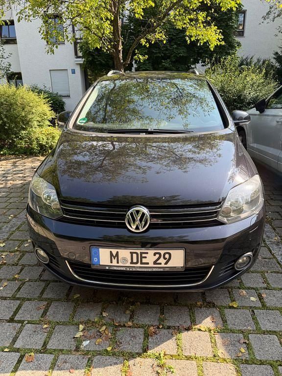 Schwarz Gebraucht 2012 VW Golf Plus Comfortline Van / Kleinbus | 5.999 € (Guter Preis) - Bild 1/4