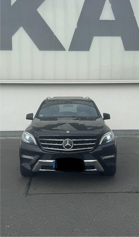 Gebraucht 2012 Mercedes ML350 Edition 1 SUV | 16.500 € (Fairer Preis) - Bild 1/4