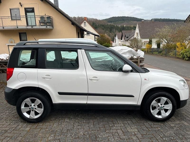 Gebraucht Skoda Yeti 105 PS (77 kW) 2013 Weiß SUV
