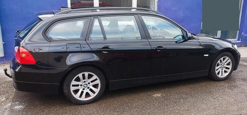 Gebraucht BMW 318 Sport Line 129 PS (94 kW) 2008 Schwarz Kombi