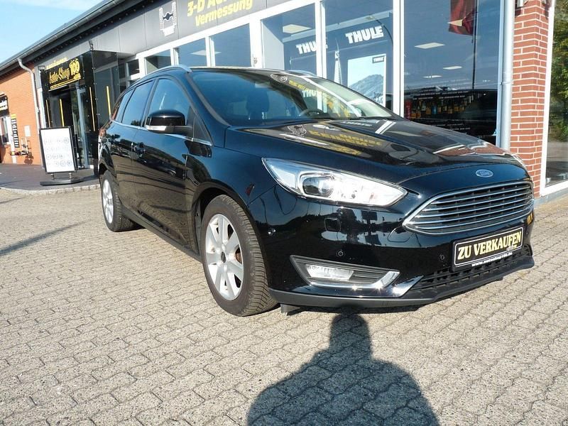 Schwarz Gebraucht 2017 Ford Focus Kombi | 11.995 € (Fairer Preis) - Bild 1/4