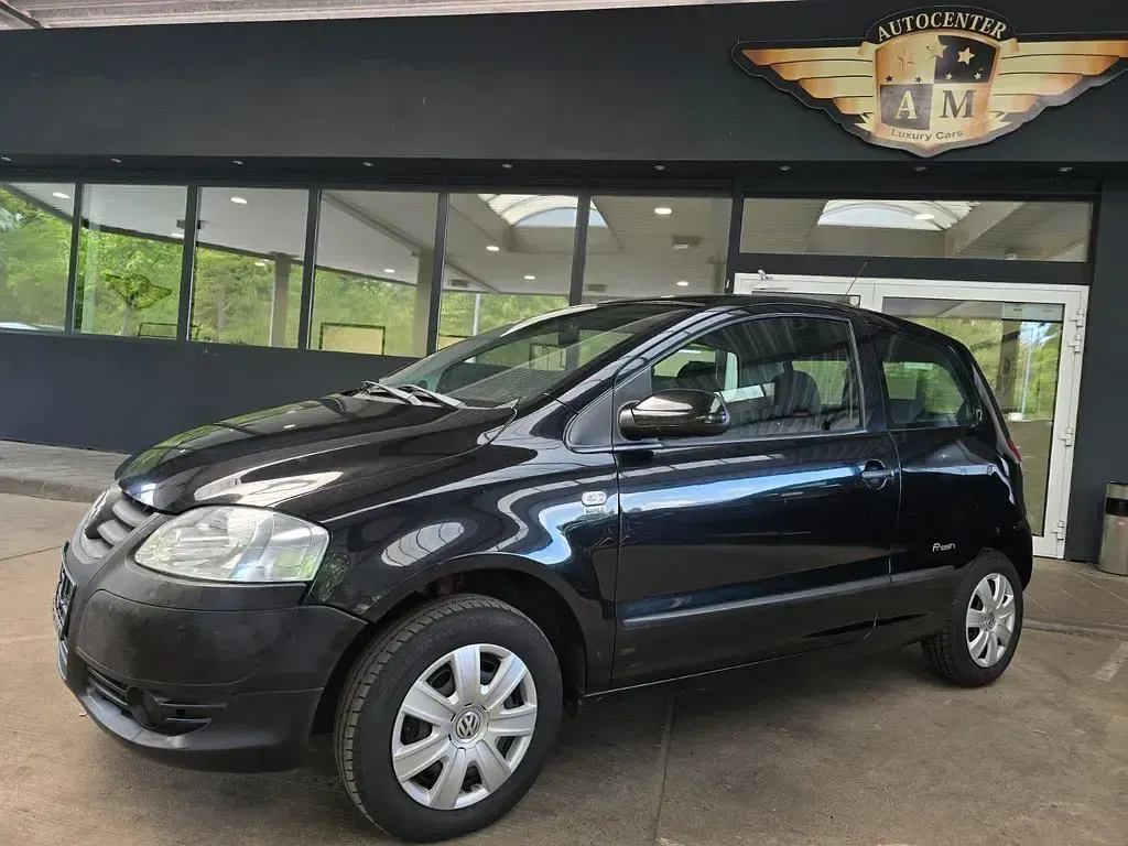 Gebraucht VW Fox 54 PS (39 kW) 2008 Schwarz Kleinwagen