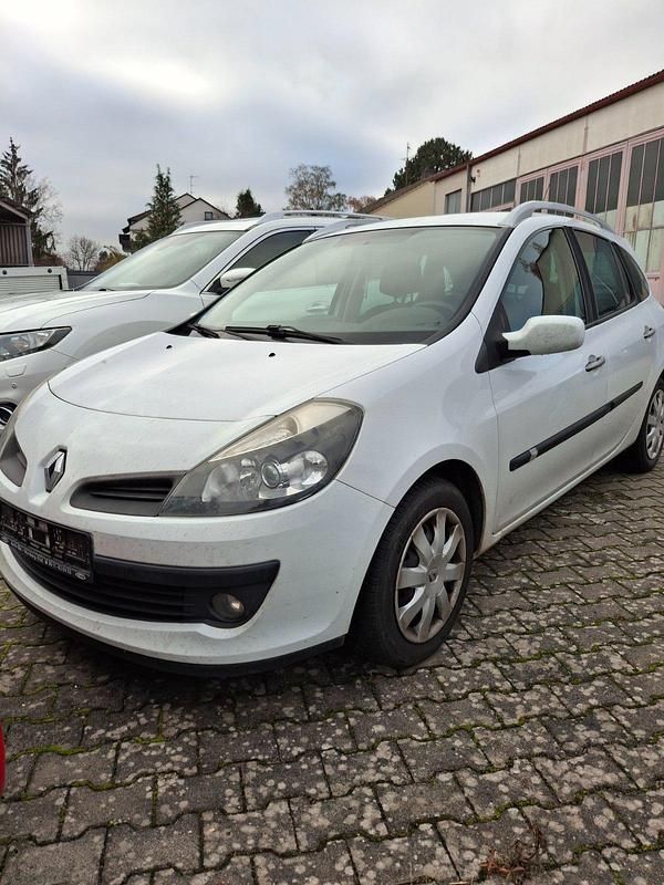 Weiß Gebraucht 2008 Renault Clio GrandTour Kombi | 2.400 € (Fairer Preis) - Bild 1/2