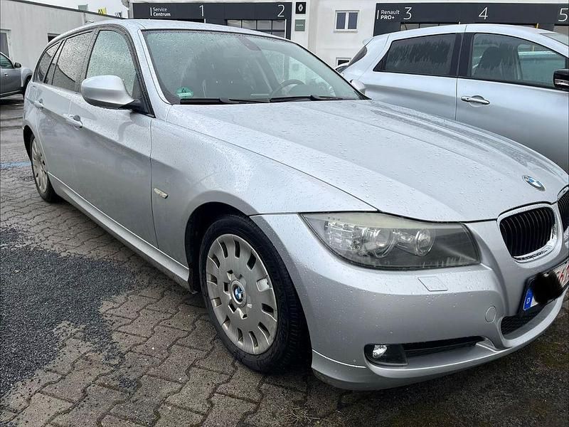 Gebraucht BMW 320 170 PS (125 kW) 2008 Silber Kombi