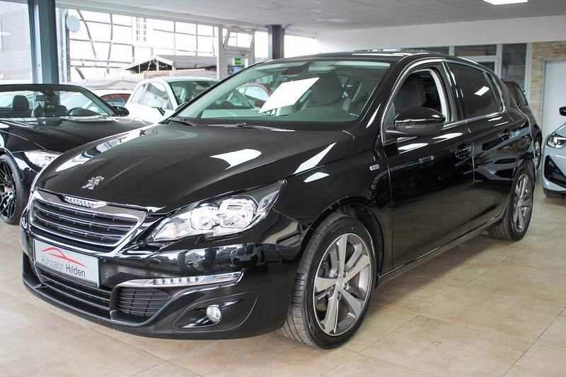 Gebraucht Peugeot 308 Style 131 PS (96 kW) 2015 Schwarz Limousine