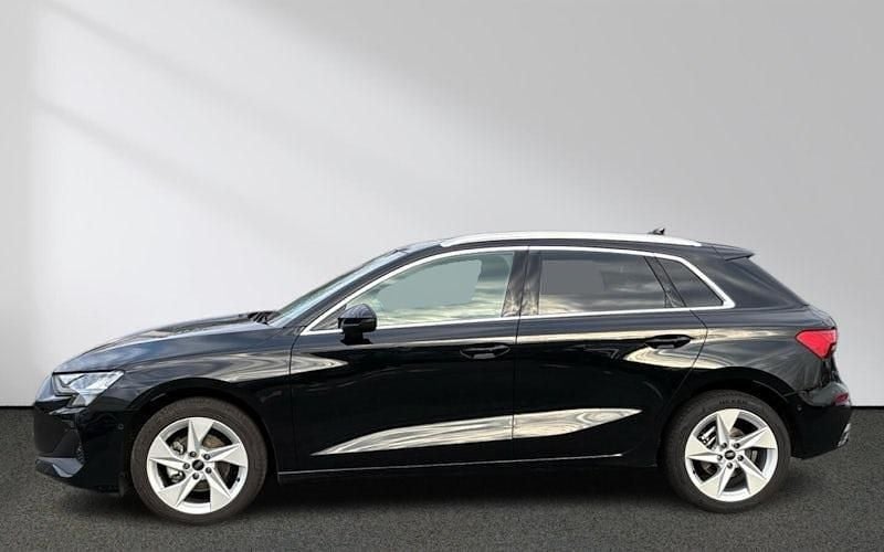 Usado Audi A3 Ambiente 116 HP (85 kW) 2025 Preto Sedan