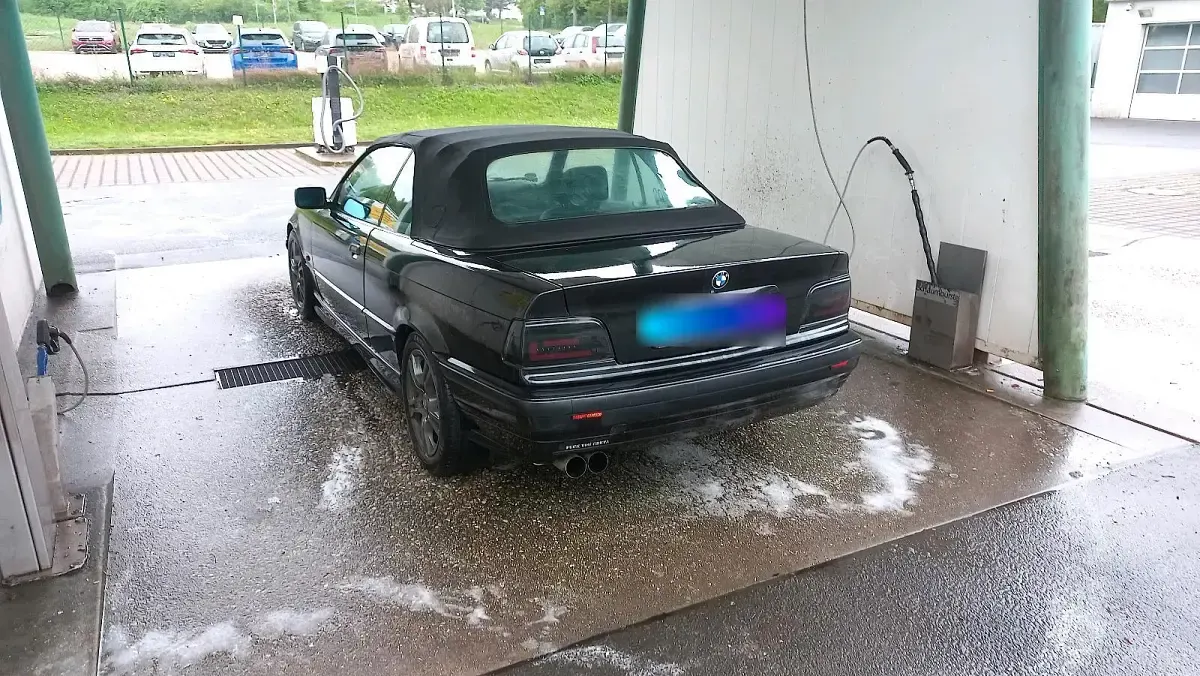 Gebraucht BMW 318 118 PS (86 kW) 1995 Schwarz Cabrio