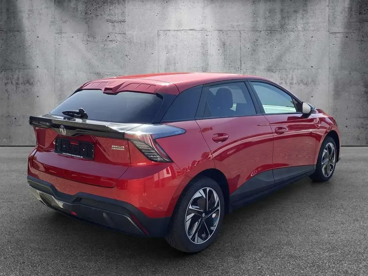 Nowe MG MG4 EV Comfort 150 kW (204 KM) 2025 Czerwony Hatchback