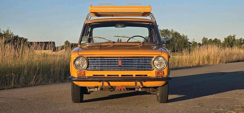 Gelb Gebraucht 1984 Lada 1200 Limousine | 9.595 € - Bild 1/4