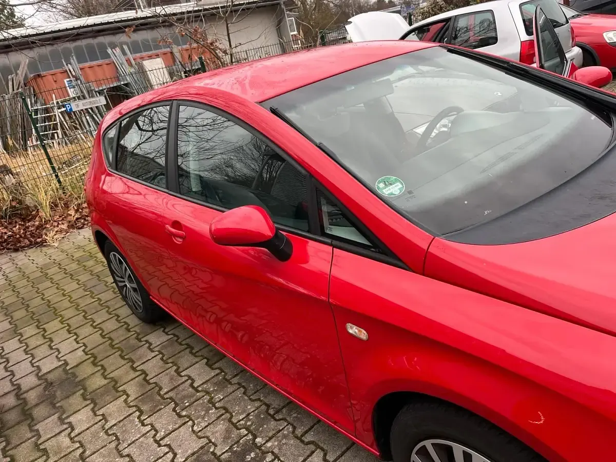 Second-hand Seat Leon 102 CP (75 kW) 2006 Roșu Hatchback