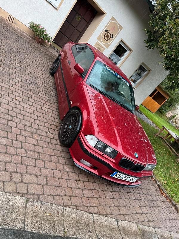 Rot Gebraucht 1998 BMW 328 Coupé | 7.500 € (Fairer Preis) - Bild 1/4