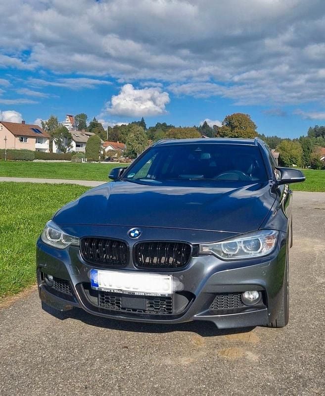 Grau Gebraucht 2014 BMW 335 Luxury Line Kombi | 16.800 € (Etwas zu teuer) - Bild 1/4