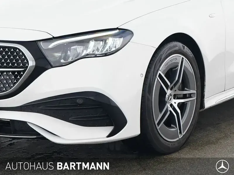 Gebraucht Mercedes E300 Advanced 313 PS (230 kW) 2025 Unilack polarweiß Kombi