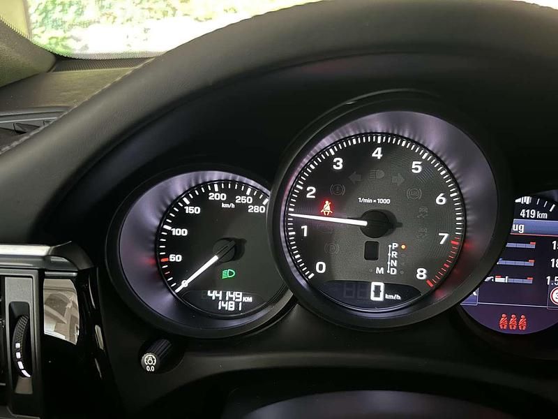 Grau Gebraucht 2022 Porsche Macan S SUV | 69.500 € (Fairer Preis) - Bild 1/4