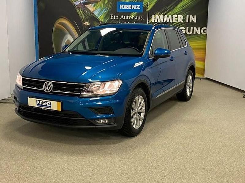 Blau Gebraucht 2019 VW Tiguan Comfortline SUV | 22.990 € (Etwas zu teuer) - Bild 1/3