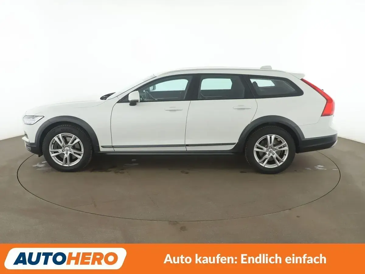 Gebraucht Volvo V90 CC 190 PS (139 kW) 2018 Weiß Kombi