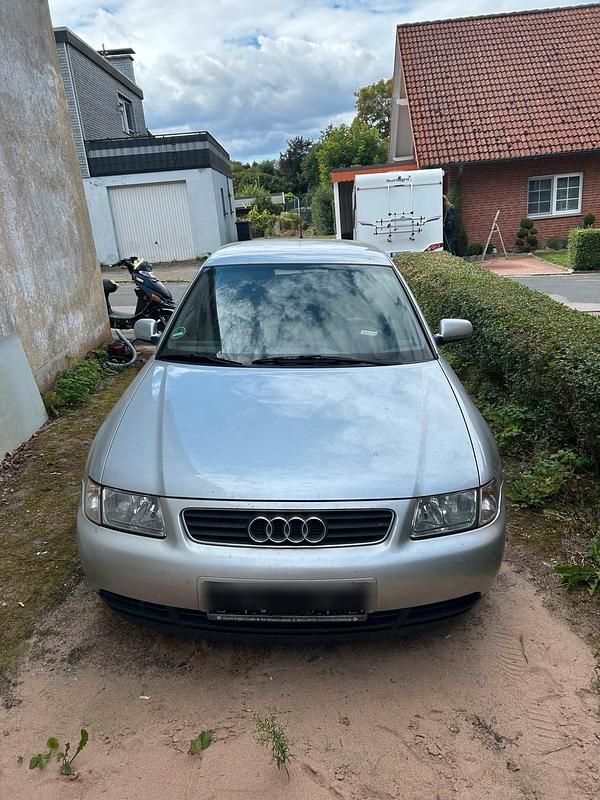Silber Gebraucht 1998 Audi A3 Kleinwagen | 800 € (Guter Preis) - Bild 1/4