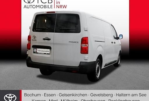 Gebraucht Toyota Proace 150 PS (110 kW) 2024 Weiß Van / Kleinbus