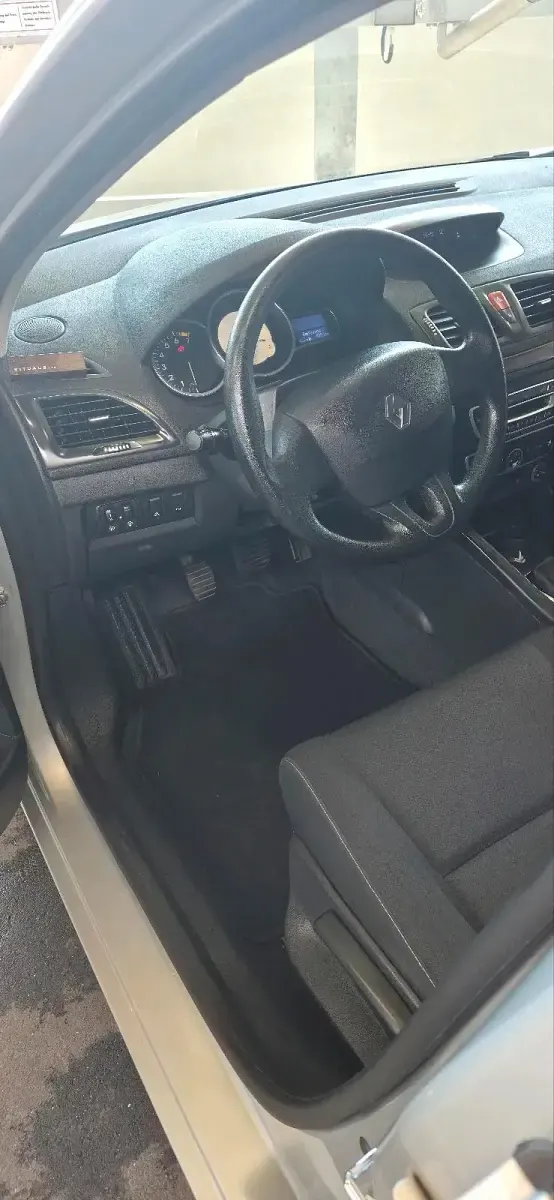 Gebraucht Renault Mégane 110 PS (80 kW) 2009 Silber Limousine