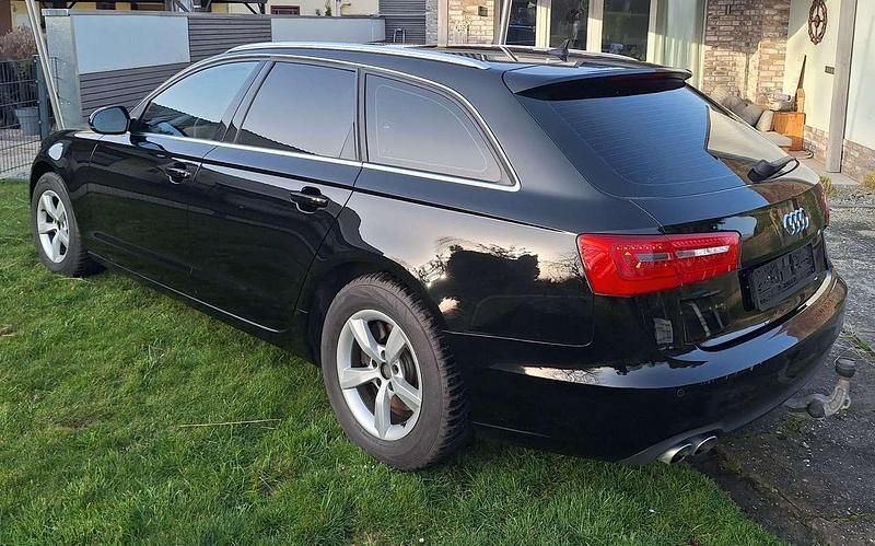 Gebraucht Audi A6 177 PS (130 kW) 2012 Schwarz Kombi