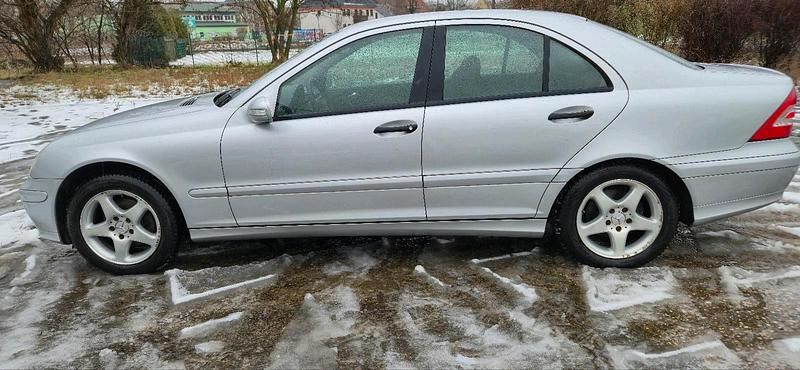 Gebraucht Mercedes C180 143 PS (105 kW) 2006 Grau Limousine